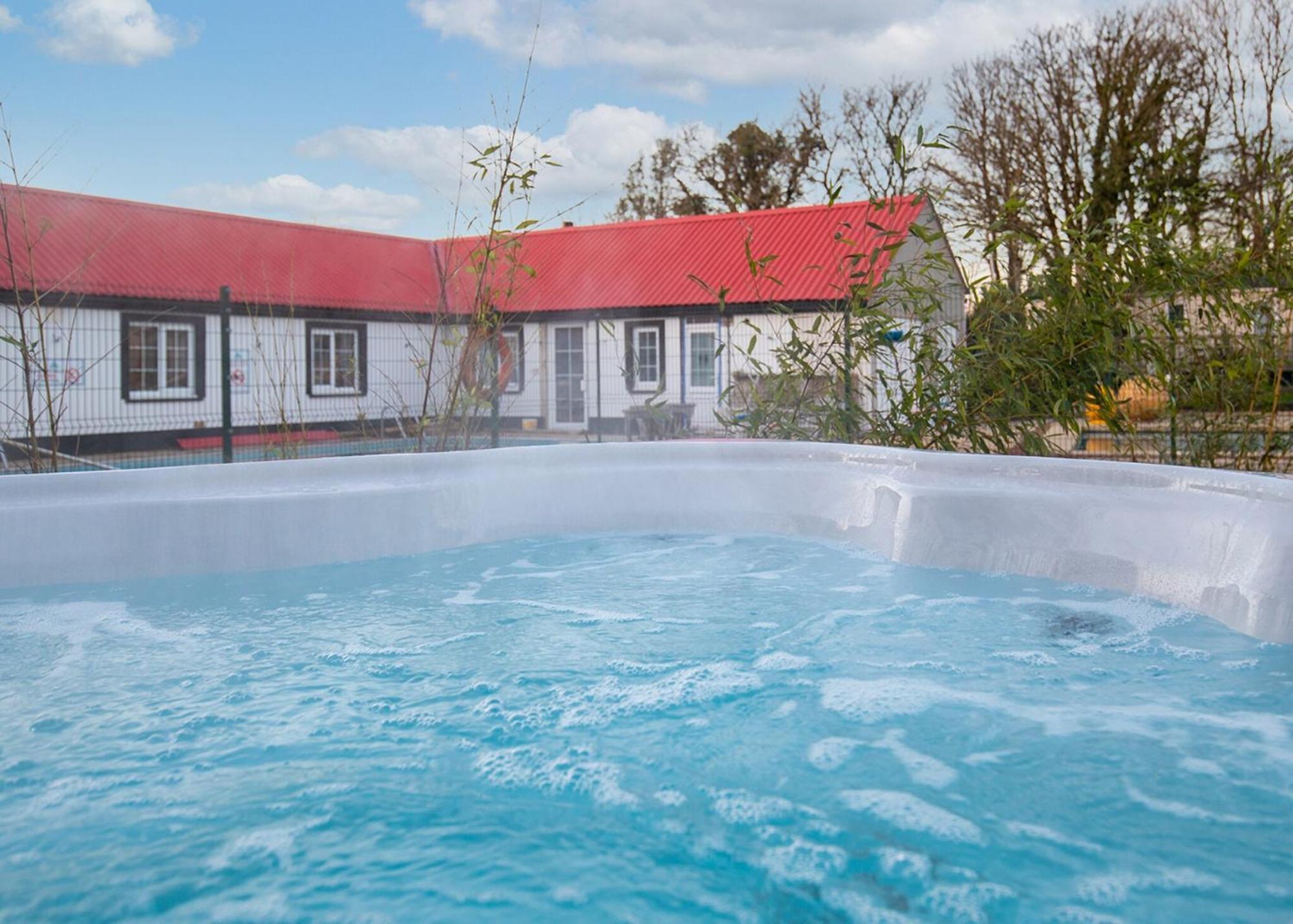 Noble Court Holiday Park Narberth Δωμάτιο φωτογραφία