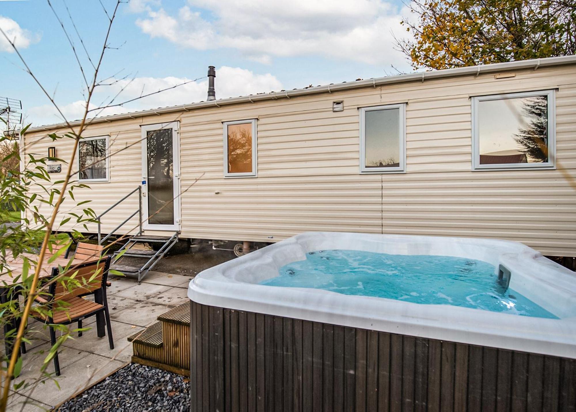 Noble Court Holiday Park Narberth Δωμάτιο φωτογραφία